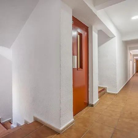 Estudio Cosy Con Garaje, Zona Media,